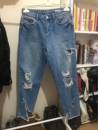 Yırtık mom Jean
