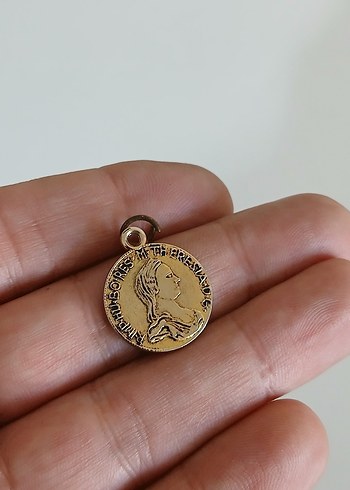 Zincir Detaylı Altın Renkli Vintage Kadın Charm - Görsel 5