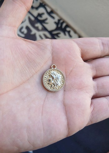 Altın Renkli Boncuklu Vintage Kadın Kolye Ucu - Görsel 4