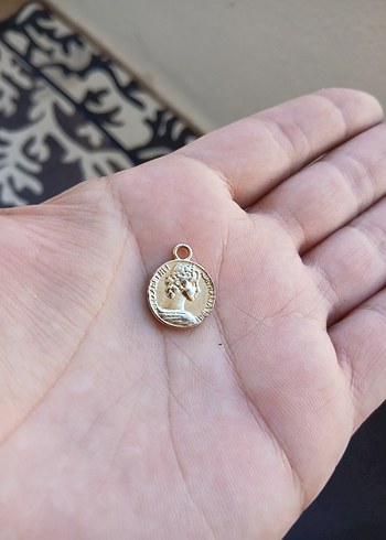 Altın Renkli Boncuklu Vintage Kadın Kolye Ucu - Görsel 3