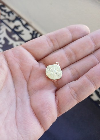 Altın Renkli Boncuklu Vintage Çiçekli Charm - Görsel 2