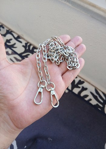 Gri Zincir Detaylı Kadın El Zinciri - Görsel 2