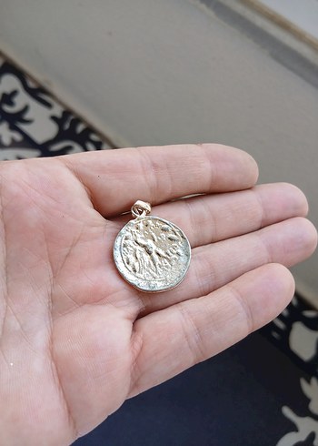 Zincir Detaylı Altın Renkli Vintage Kolye Ucu - Görsel 2