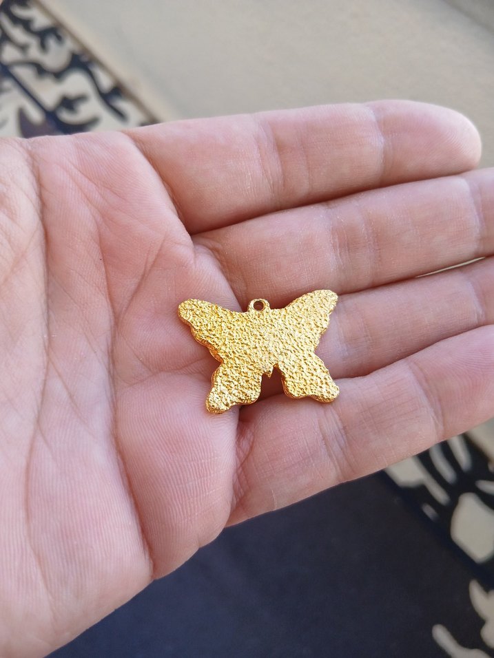 Altın Renkli Boncuklu Kelebek Charm - Görsel 2