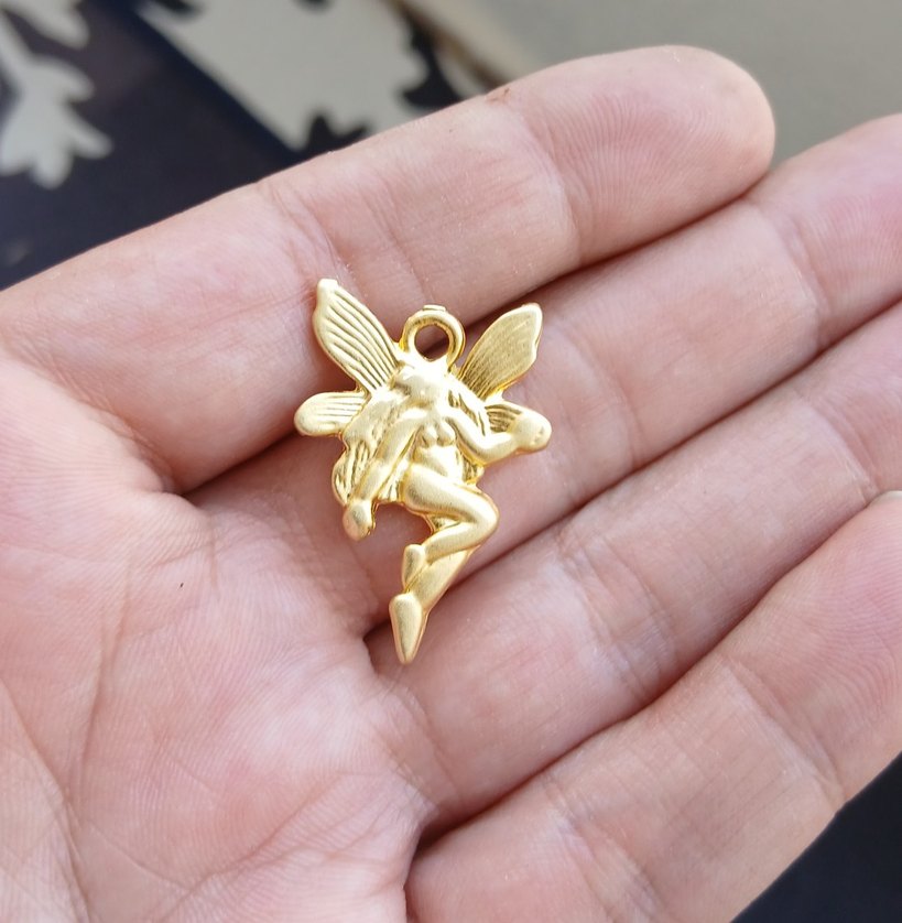 Altın Renkli Vintage Peri Figürlü Charm - Görsel 3