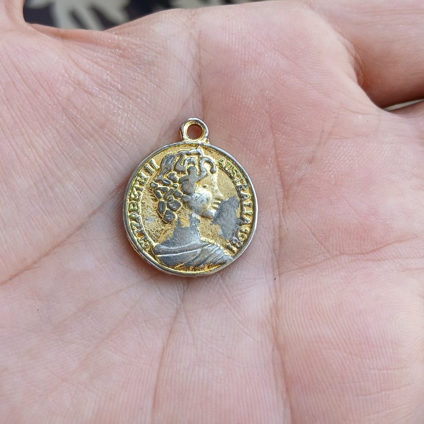 Altın Renkli Zincir Detaylı Vintage Kadın Kolye Ucu - Görsel 2