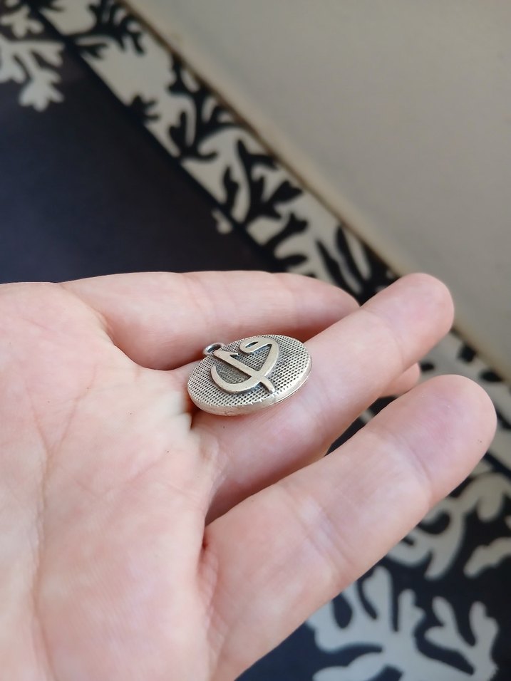 Gri Zincir Detaylı Nakışlı Kadın Charm - Görsel 2