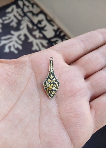 Vintage Altın Renkli Püsküllü Charm - Görsel 3