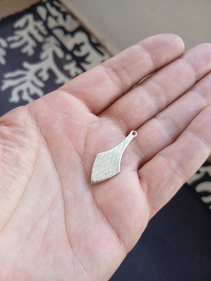 Vintage Altın Renkli Püsküllü Charm - Görsel 2