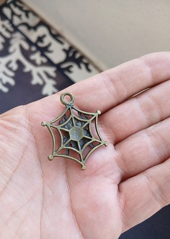 Örümcek Ağı Desenli Gotik Kadın Charm - Görsel 2