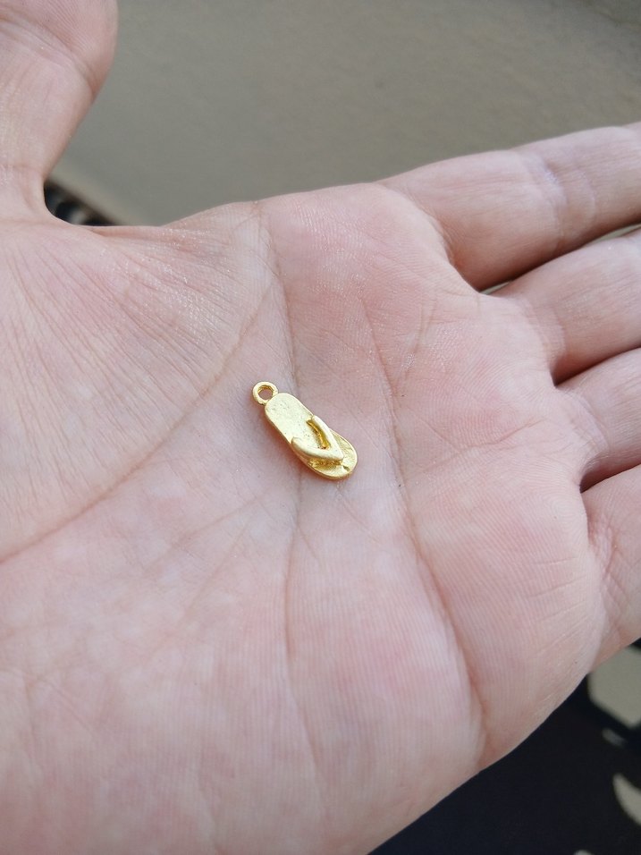 Vintage Altın Renkli Boncuklu Kadın Charm - Görsel 2