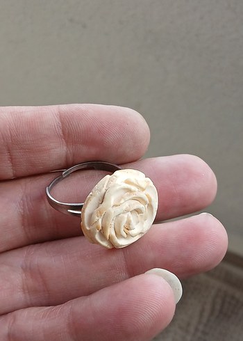 Vintage Düğmeli Beyaz Kadın Yüzük - Görsel 3