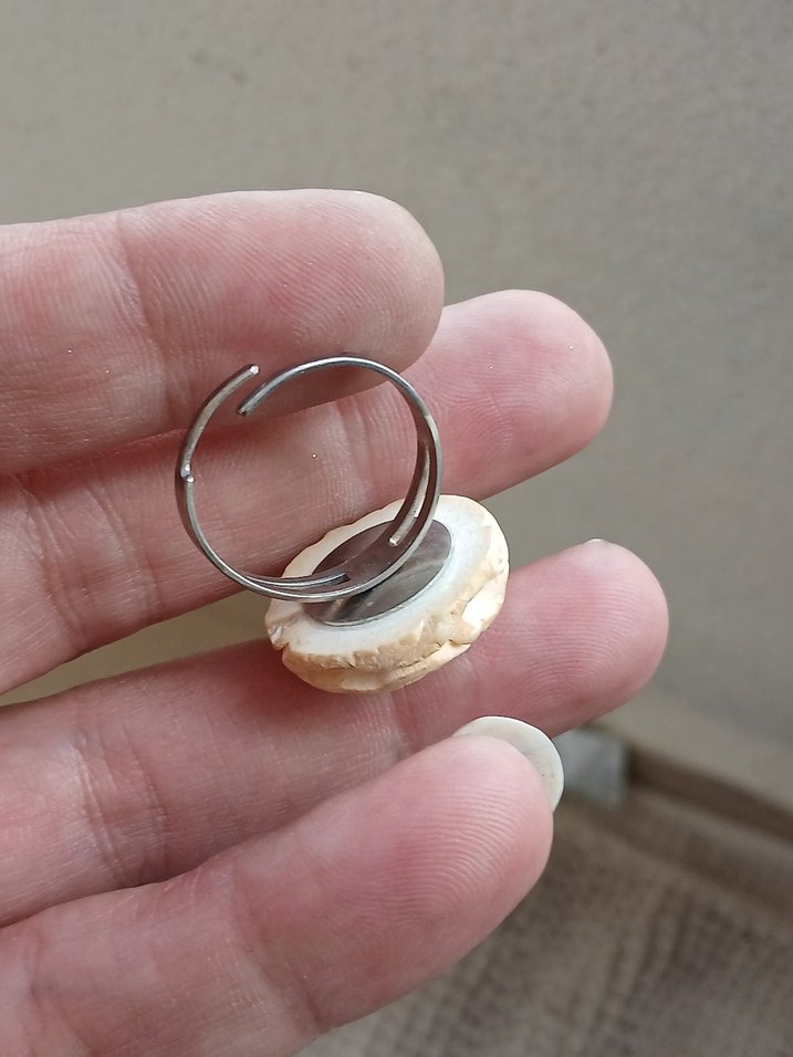 Vintage Düğmeli Beyaz Kadın Yüzük - Görsel 2