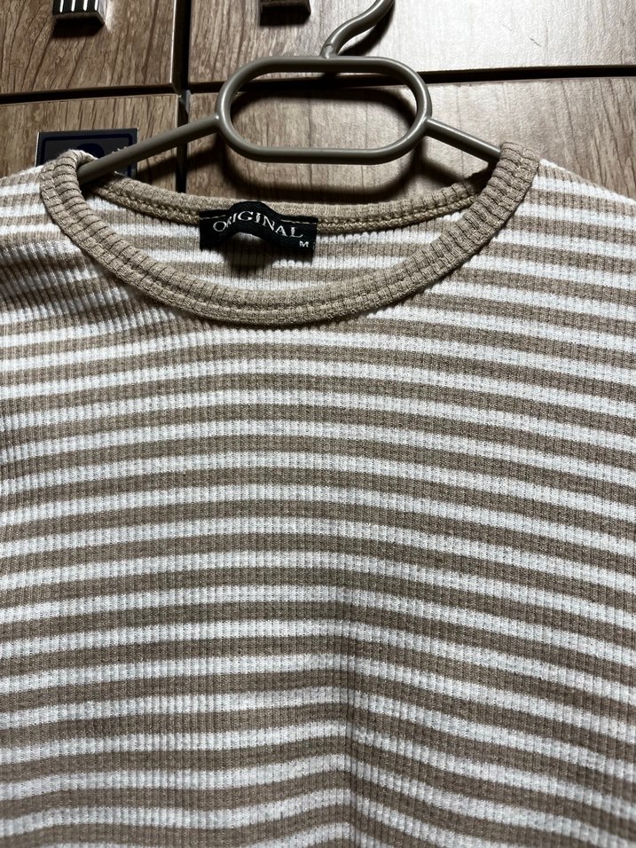 Bej Çizgili Uzun Kollu Kadın crop - Görsel 2