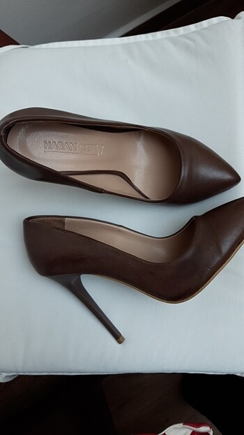 Kahverengi stiletto