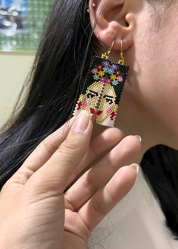 Beden Renkli Nakışlı Boncuklu frida Kahlo Küpeler