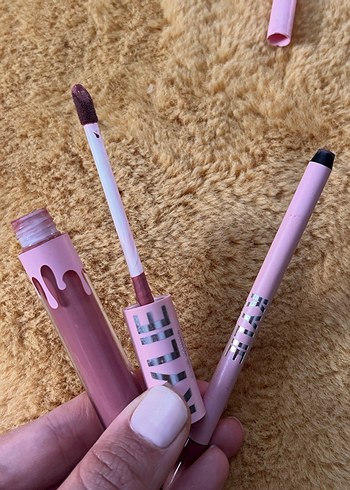 Kylie Ruj ve Kalem Seti - Görsel 2