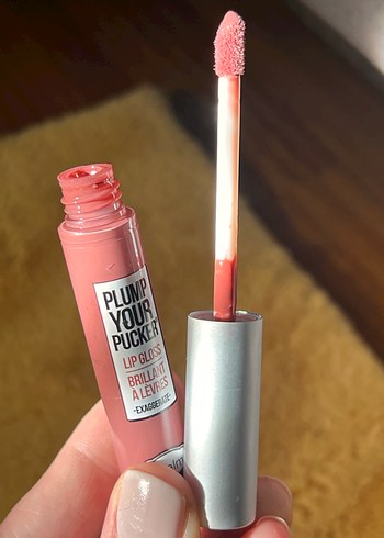 The Balm Pudralı Pembe Dudak Parlatıcısı - Görsel 3