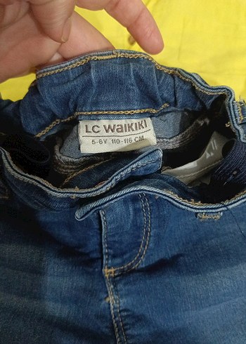 Sarı Düğmeli Tişört ve Kot Şort erkek çocuk - Görsel 6