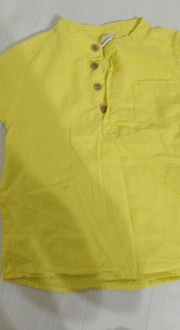 Sarı Düğmeli Tişört ve Kot Şort erkek çocuk - Görsel 3