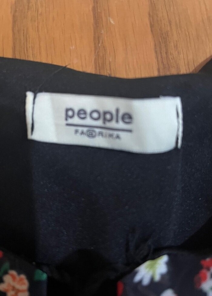 Çiçek desenli elbise - Görsel 2