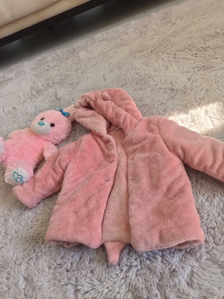 Kız Çocuk Pembe Kapüşonlu Kürklü Mont - Görsel 3