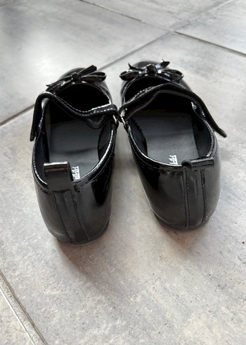 Kız Çocuk Siyah Rugan Babet Ayakkabı - Görsel 2