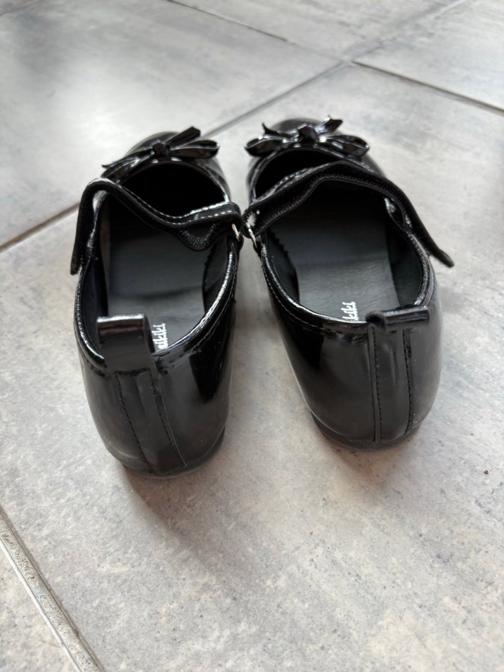 Kız Çocuk Siyah Rugan Babet Ayakkabı - Görsel 2