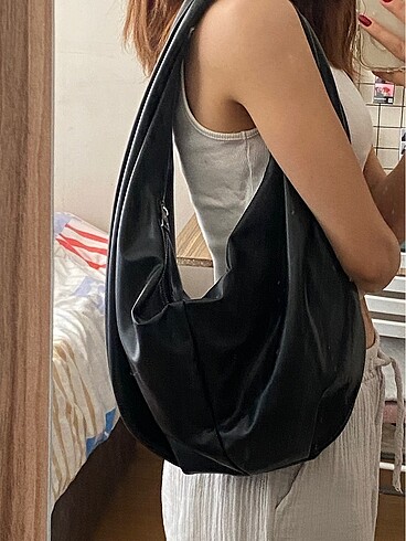 Stradivarius yarım ay deri kol çantası
