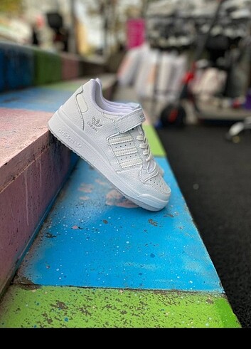Adidas forum low 