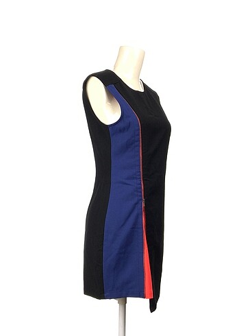 BCBG Maxazria BCBG Maxazria Kısa Elbise %70 İndirimli.