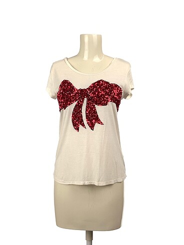 H&M T-shirt %70 İndirimli.