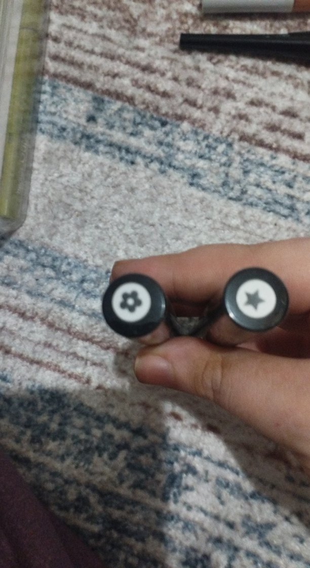 Parlak Siyah Maskara - Görsel 2