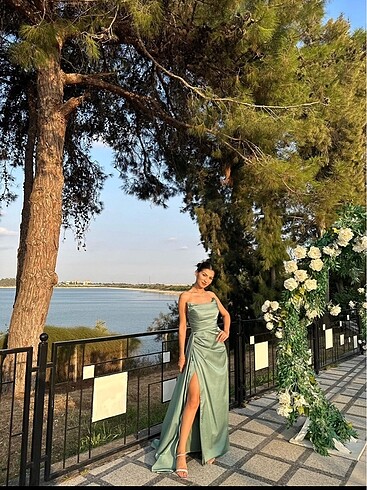 Yeşil abiye