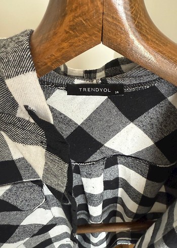 TRENDYOLMİLLA Ekose Desenli Salaş Kadın Gömlek - Görsel 5