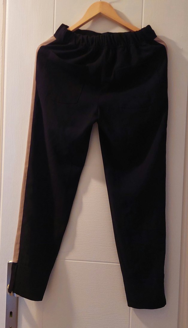 Kadın Siyah Elastik Bel Spor Pantolon - Görsel 2