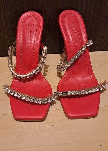 Kırmızı Taşlı Stiletto Kadın Topuklu Ayakkabı