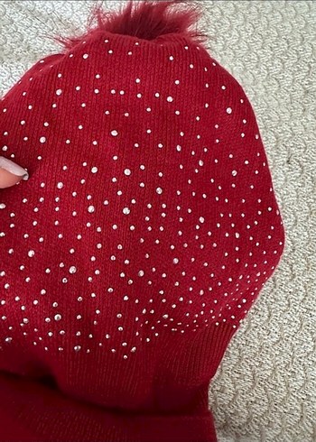 Kırmızı Parlak Kürklü Kadın Bere - Görsel 8