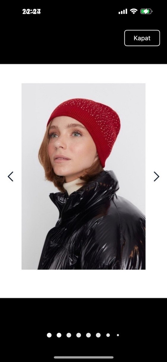 Kırmızı Parlak Kürklü Kadın Bere - Görsel 2