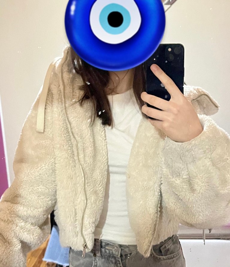 Beyaz Peluş Kadın Ceket - Görsel 3