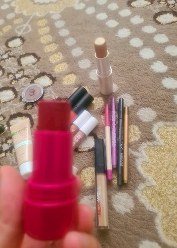 Çeşitli Makyaj Ürünleri - Görsel 5