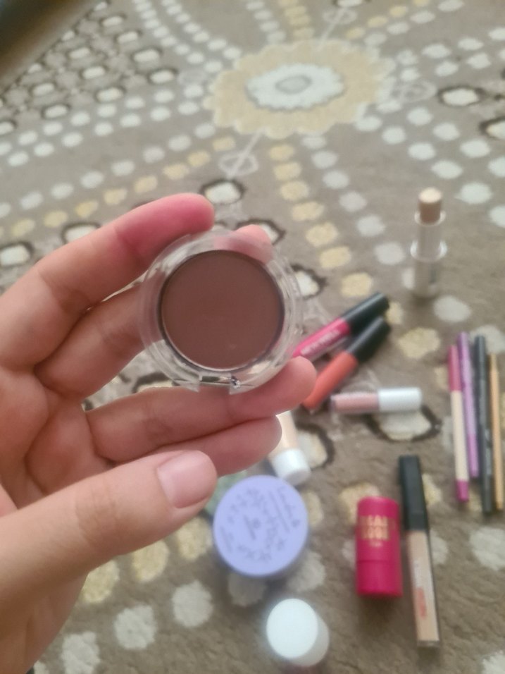 Çeşitli Makyaj Ürünleri - Görsel 4