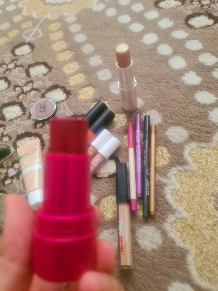 Çeşitli Makyaj Ürünleri - Görsel 5