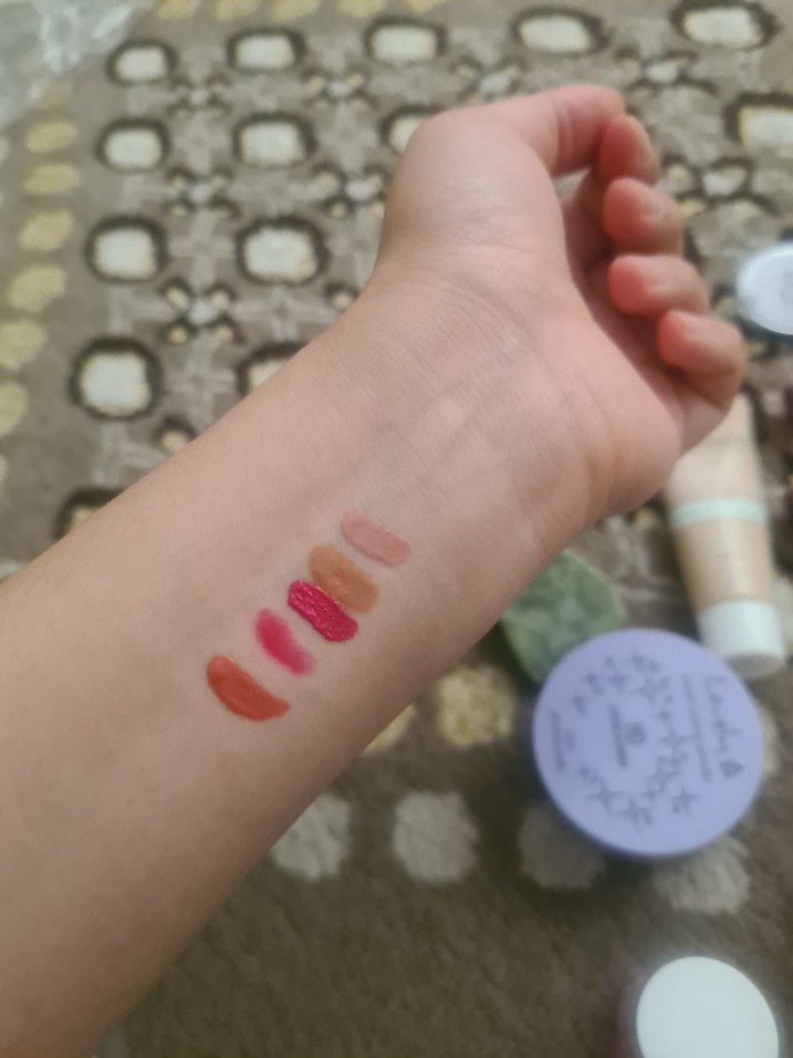 Çeşitli Makyaj Ürünleri - Görsel 2