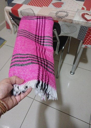 Pembe Renkli Kadın Atkı