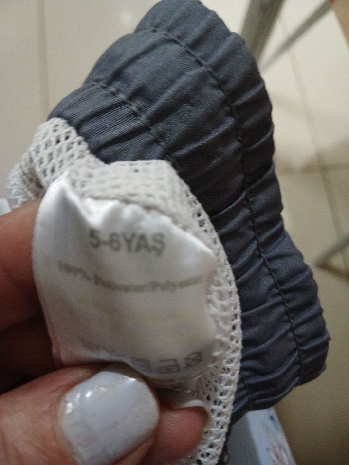 Renkli Mickey Mouse Desenli Erkek Çocuk deniz sortu - Görsel 3