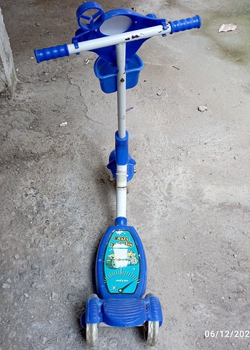 Renkli Mavi Çocuk Scooterı - Görsel 4