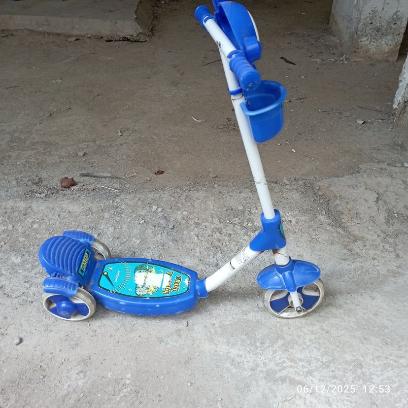 Renkli Mavi Çocuk Scooterı - Görsel 3