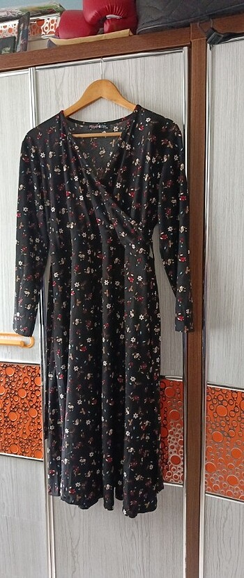 50 Beden Siyah çiçekli elbise