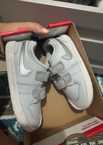 Nike spor ayakkabı